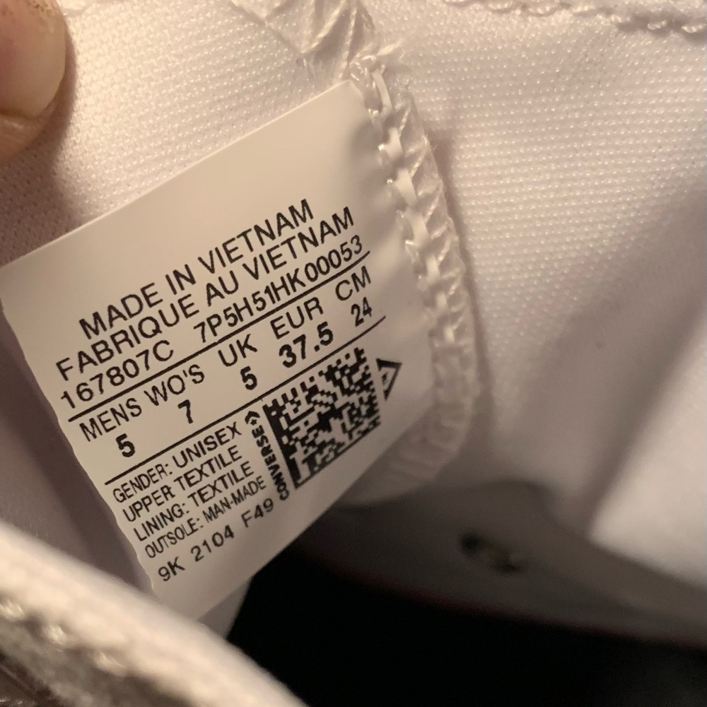 NWT Converse High Top Sneakers - Picture 9 of 9